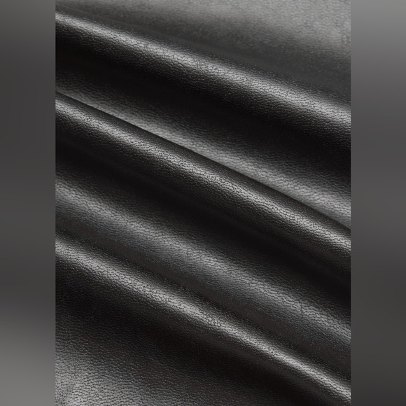 Wilfred Free Daria Pant. High-waisted black UnReal Leather leggings. Size L - Picture 5 of 12